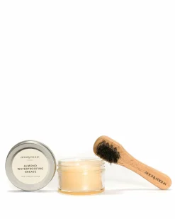 Anonymous Copenhagen Waterproofing shiny surface leather^ Leather Care